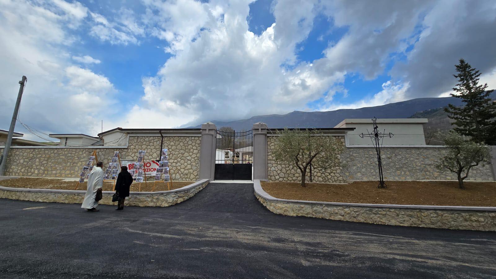 ...6 Aprile 2025. Riapertura del cimitero nella frazione di Pero dei Santi alla presenza del nostro Vescovo S.E. Mons. Gerardo Antonazzo e dell?Assessore Regionale Dott. Mario Quaglieri. ...6 Aprile 2025. Riapertura del cimitero nella frazione di Pero dei Santi alla presenza del nostro Vescovo S.E. Mons. Gerardo Antonazzo e dell?Assessore Regionale Dott. Mario Quaglieri.